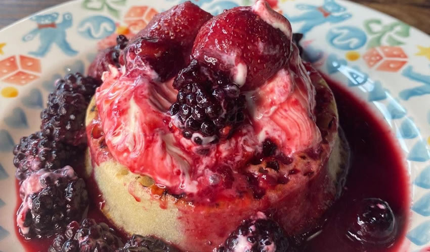 Berry crumpet